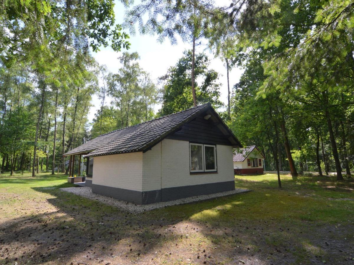 Stramproy Detached Bungalow With Lovely Covered Terrace In A Nature Rich Holiday Park מראה חיצוני תמונה
