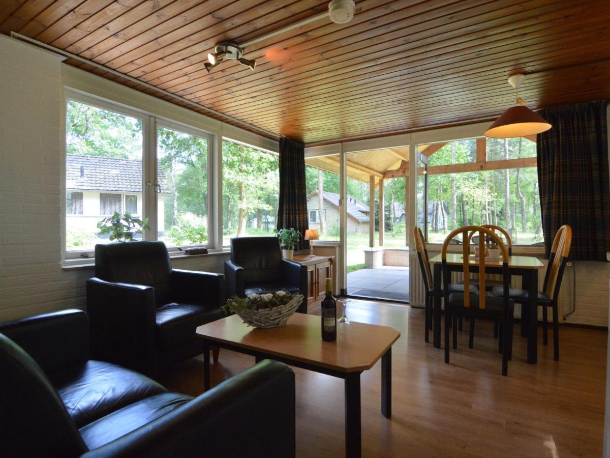 Stramproy Detached Bungalow With Lovely Covered Terrace In A Nature Rich Holiday Park מראה חיצוני תמונה