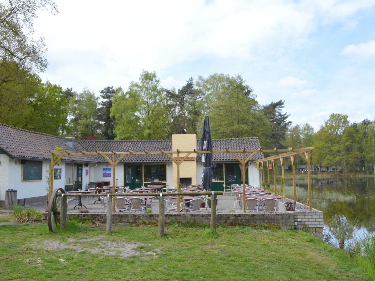 Stramproy Detached Bungalow With Lovely Covered Terrace In A Nature Rich Holiday Park מראה חיצוני תמונה